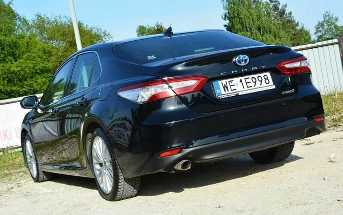 Toyota Camry cena 124900 przebieg: 105000, rok produkcji 2020 z Słupsk małe 781